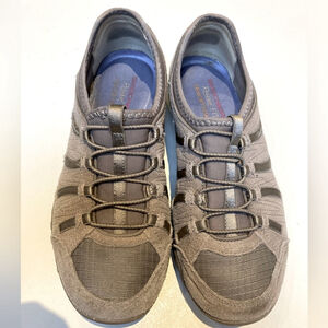 Grey Sketchers Relax Fit